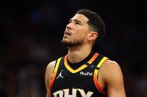 参加NBA中国赛的意义？布克：篮球无国界 中国有庞大的球迷基础